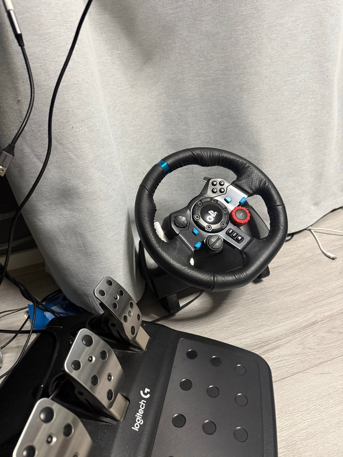 Logitech G29 Driving Force Racestuur met Pedalen, Spelcomputers en Games, Ophalen, Racestuur, Gebruikt, Force feedback