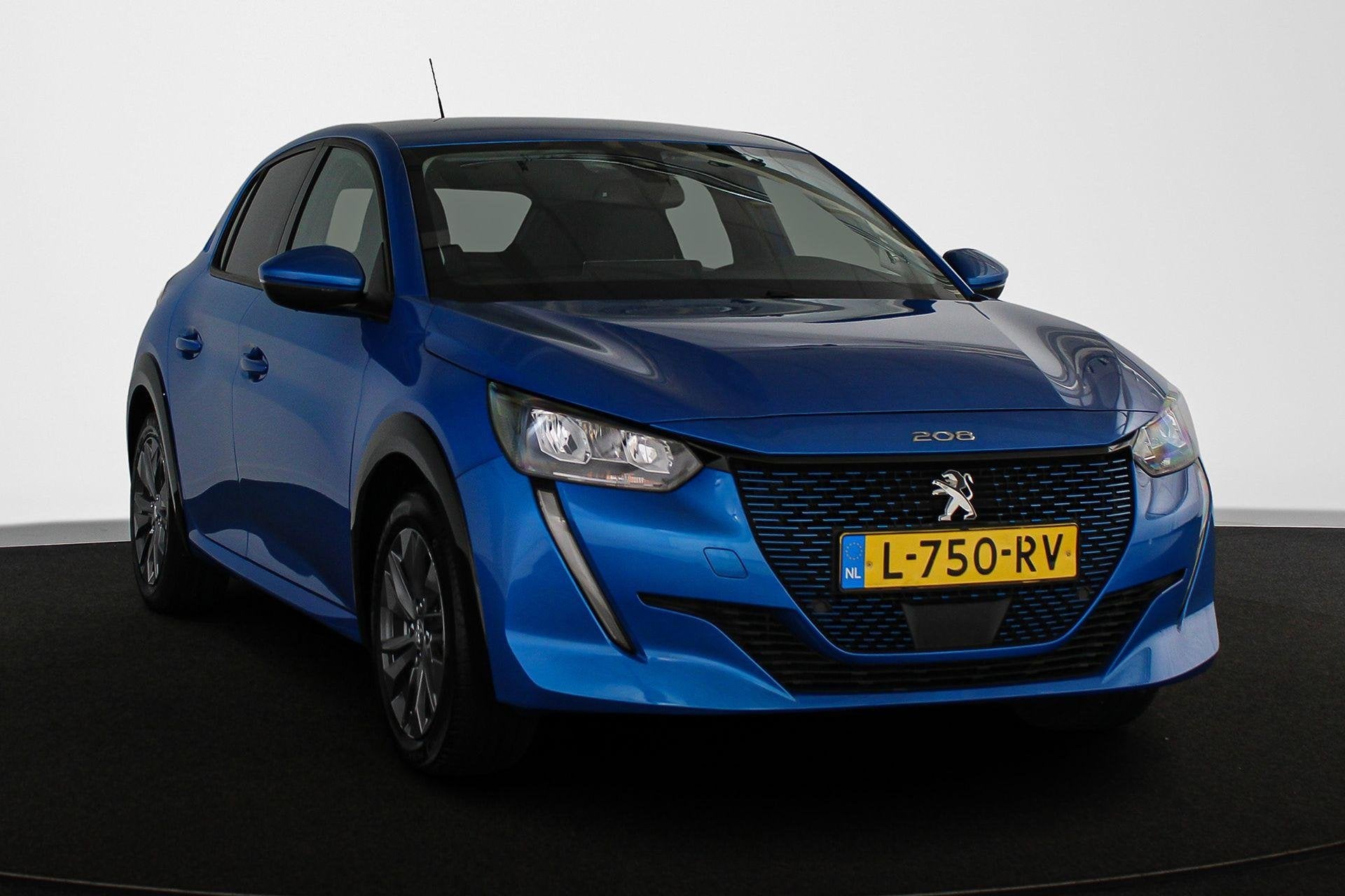 Peugeot e-208 EV Allure Pack 50 kWh Camera Navi Apple CarPla, Auto's, 136 pk, Gebruikt, Zwart, Blauw
