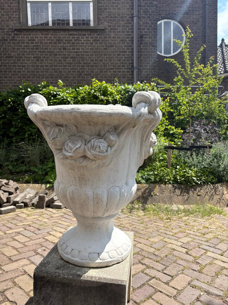 Mooie zware bloempot met klassieke details, Tuin en Terras, 25 tot 40 cm, Gebruikt, Rond, Binnen