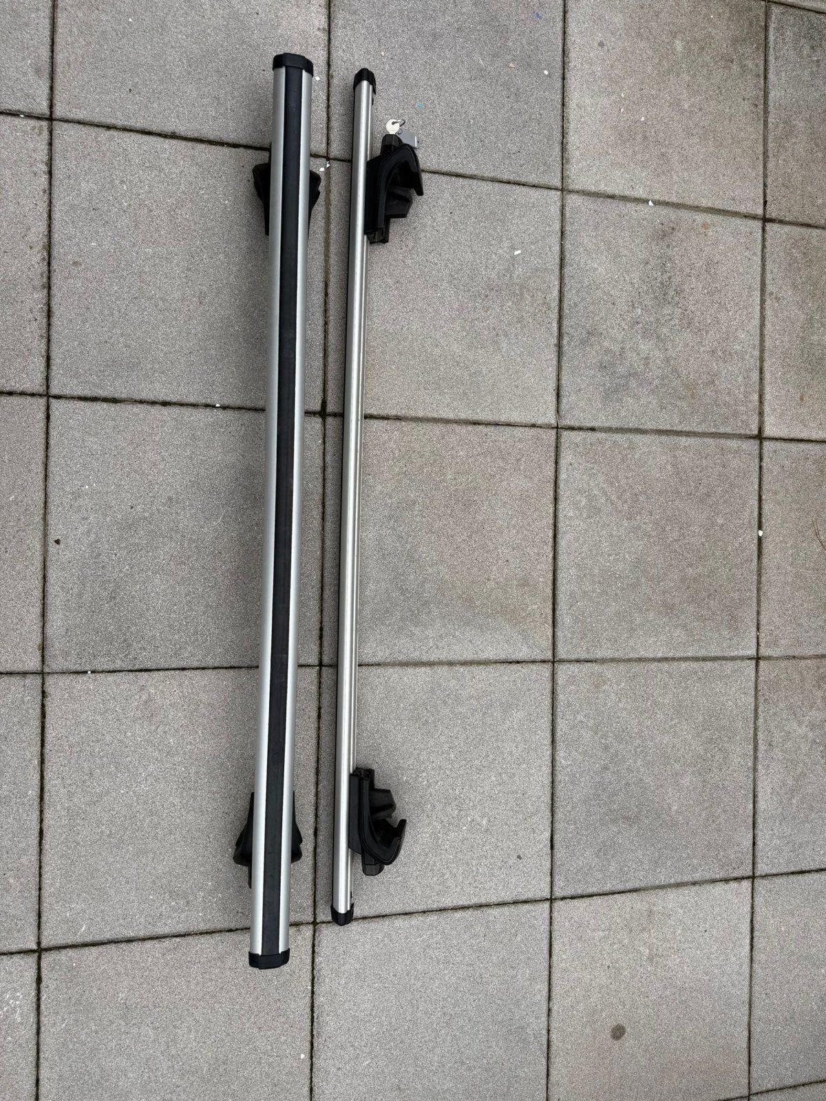 Thule Wingbar Evo 127 dakdragers, Ophalen, Gebruikt
