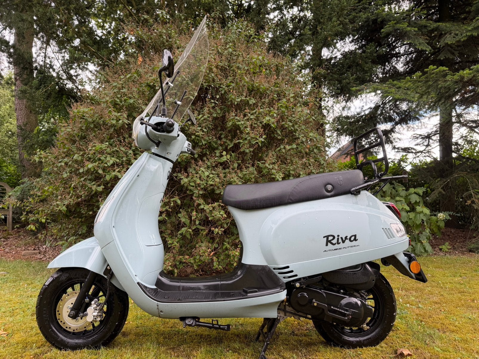 Riva Scooter 45 km/u | 2023 | 2.592 km | Nieuwe accu, Fietsen en Brommers, Snorfietsen en Snorscooters, Gebruikt, Benzine, Ophalen
