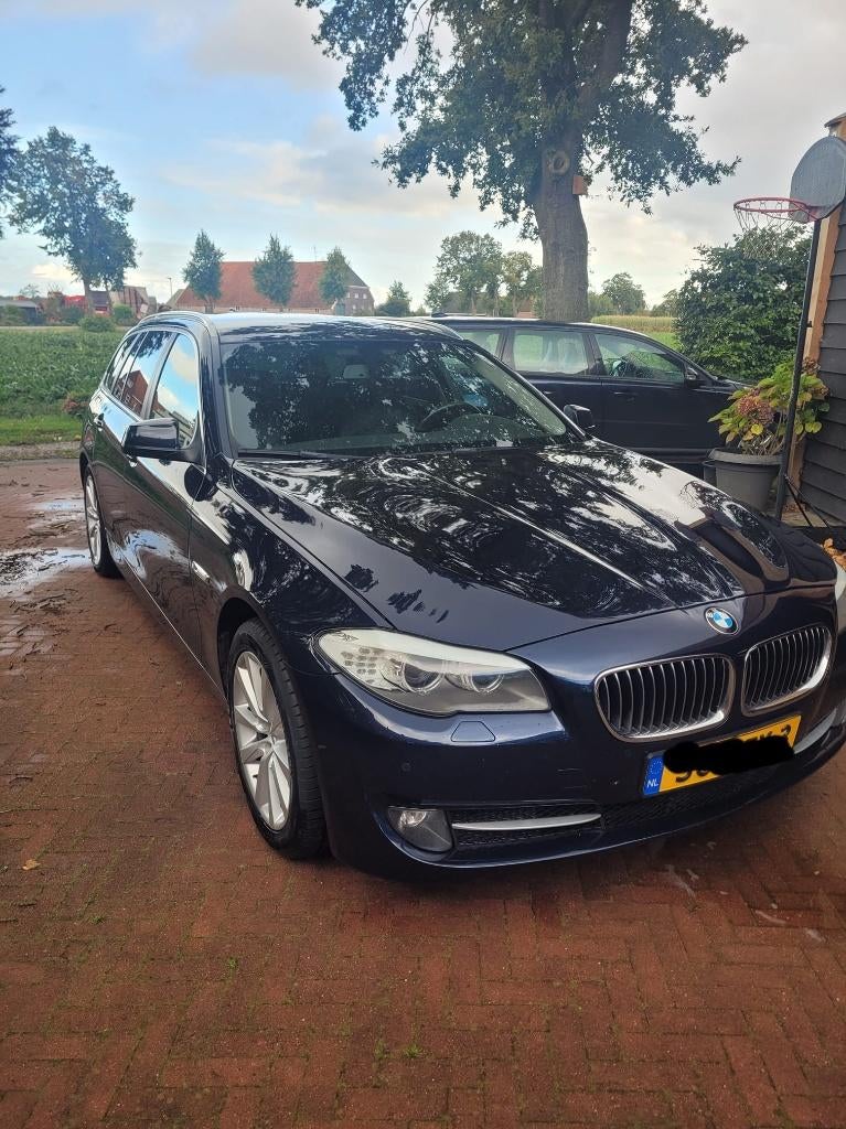 BMW 5-Serie 528I Touring 190KW Aut8 2011 Blauw, Achterwielaandrijving, Zwart, Blauw, 2996 cc