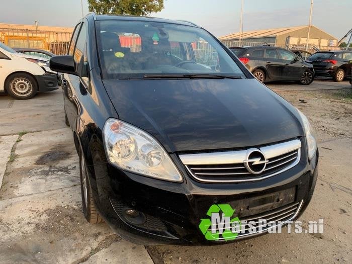 Motor van een Opel Zafira, Gebruikt, -, -, Opel