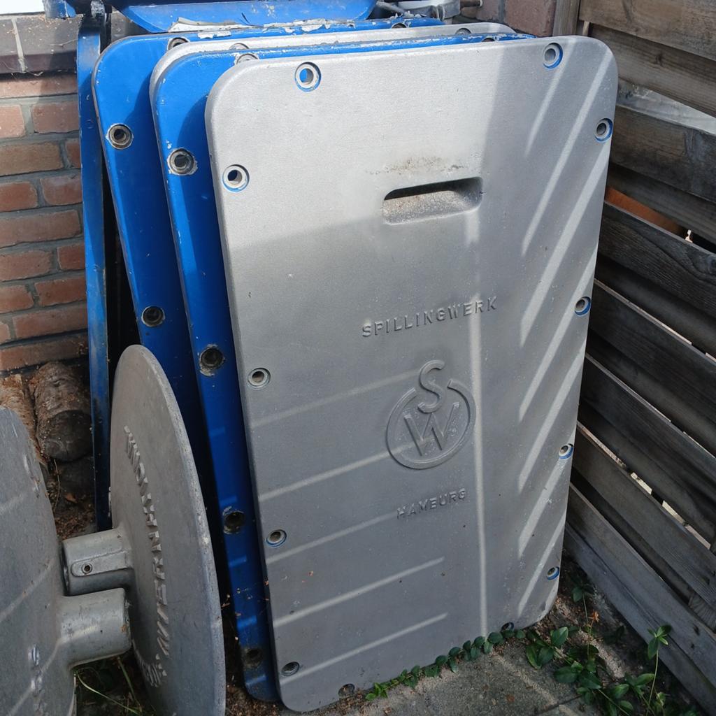 Gietaluminium deuren van stoommachine., Ophalen