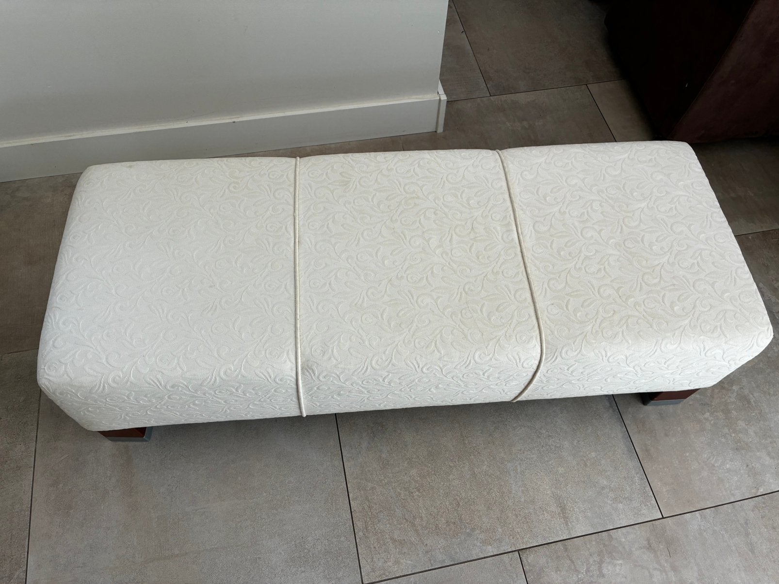 Voet bank einde bed creme kleur, Huis en Inrichting, Banken | Voetenbanken en Poefen, Ophalen of Verzenden, Rechthoekig, 125 cm of meer