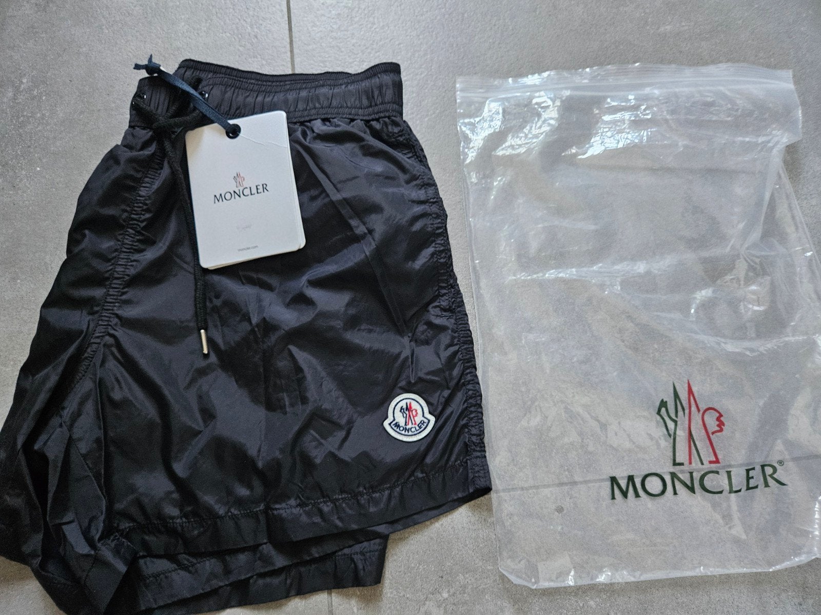 zwemshort moncler zwart, Maat 52/54 (L), Moncler, Zwart, Ophalen of Verzenden