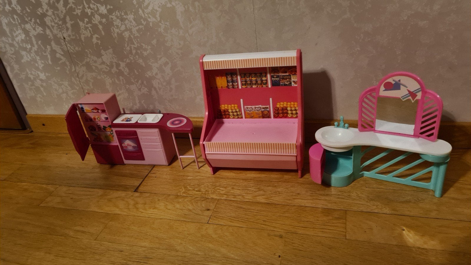 Barbie meubeltjes: keuken, supermarkt en kaptafel, Kinderen en Baby's, Ophalen of Verzenden, Gebruikt, Toebehoren
