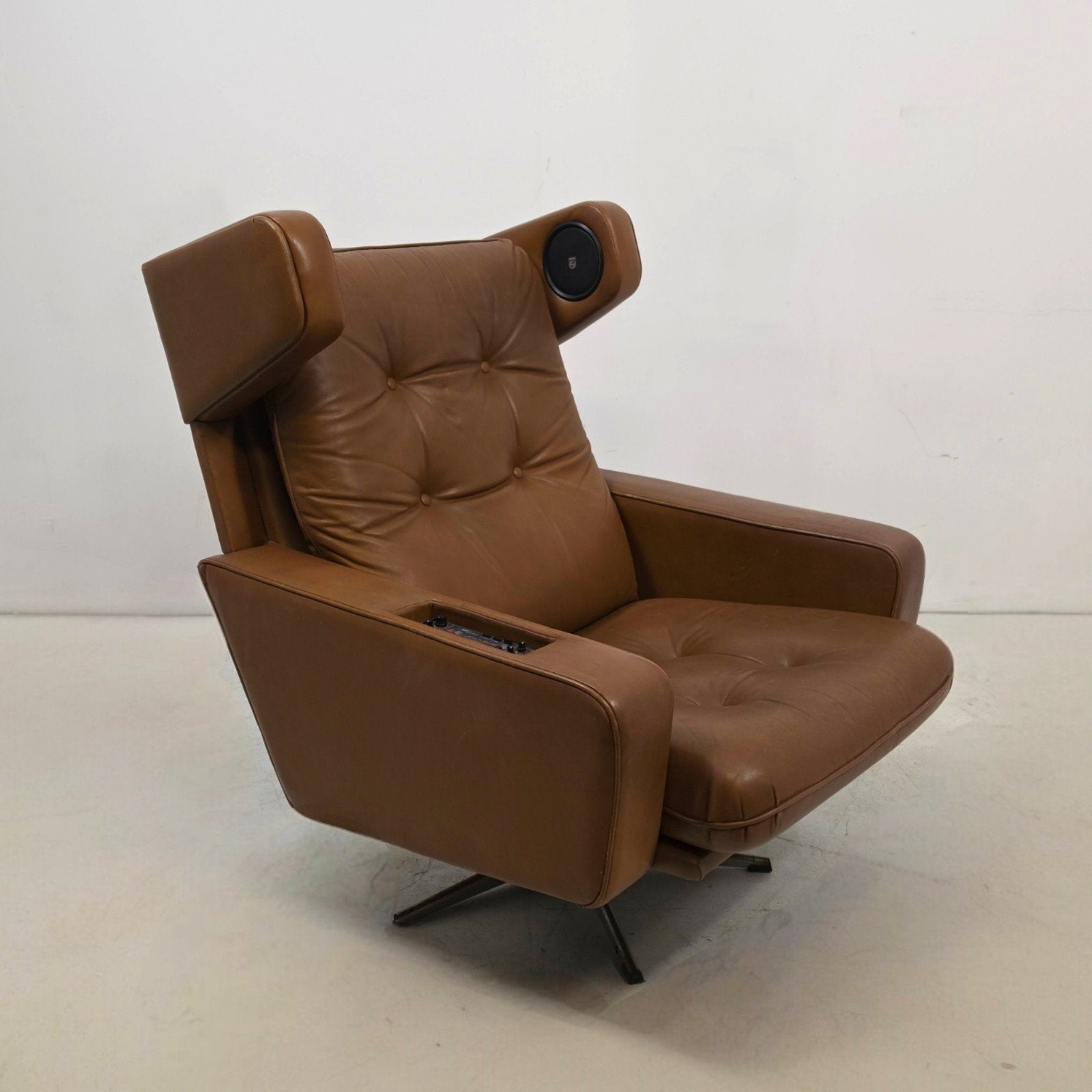 luxe Audio fauteuil 70s Leder geïntegreerde audio Robin Day, Huis en Inrichting, Fauteuils, Ophalen of Verzenden