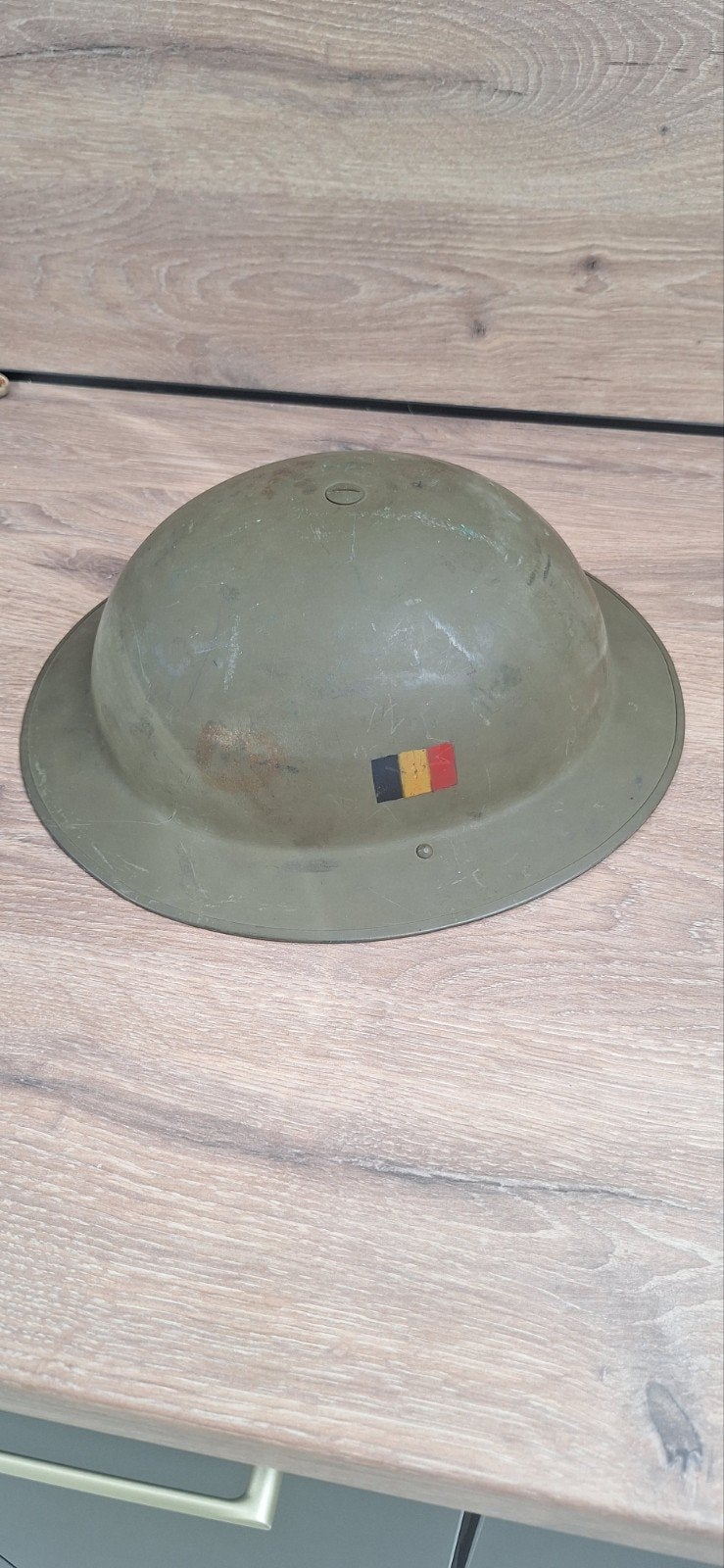 2 Belgische helm model 1949, Ophalen of Verzenden