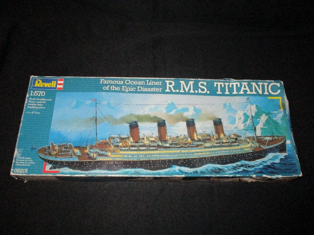 D-205,REVELL 1-570,NO,05215,R.M.S. Titanic Famous Ocean Line, Hobby en Vrije tijd, Ophalen of Verzenden, Zo goed als nieuw, Overige merken