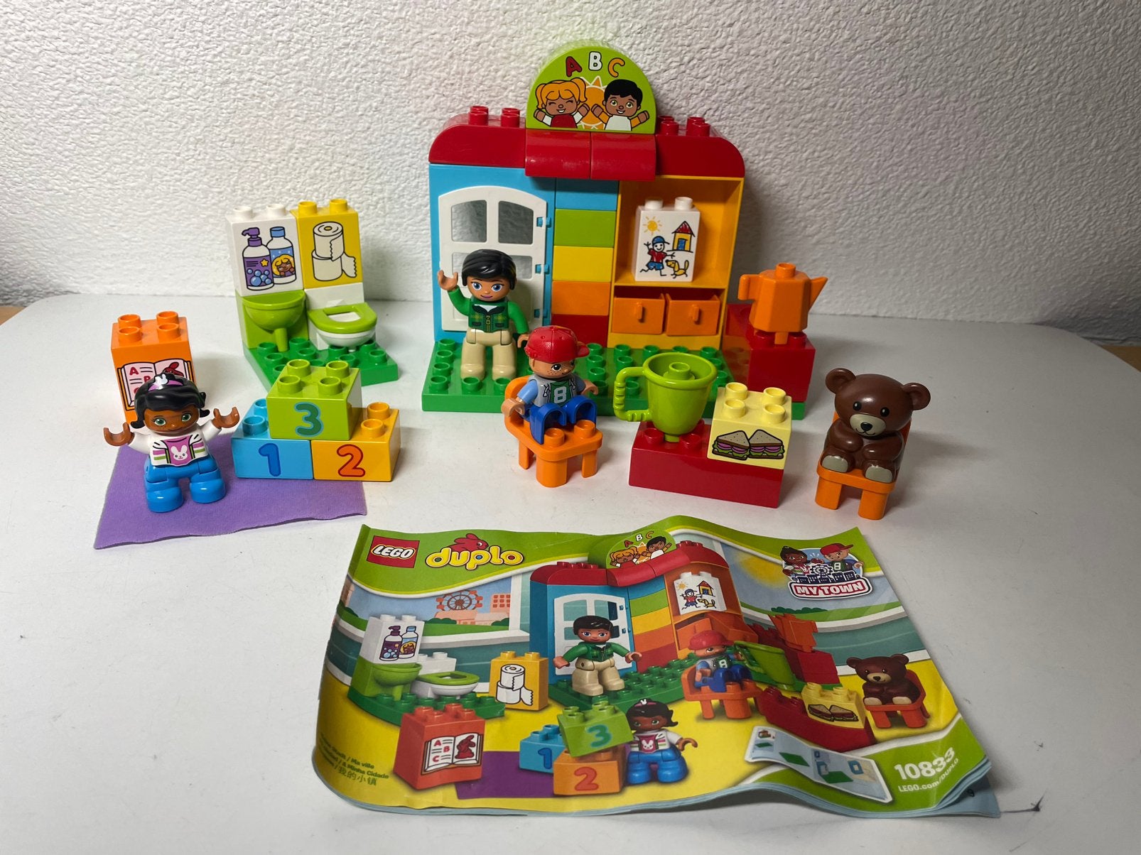 Duplo 10833 Kleuterklas+instructieboekje, Ophalen of Verzenden, Zo goed als nieuw, Compleet, Duplo