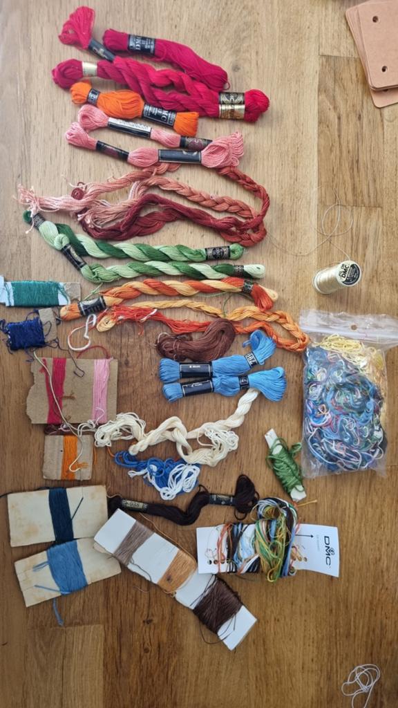 DMC Borduurgaren - Diverse kleuren en hoeveelheden, Ophalen of Verzenden, Gebruikt, Handborduren, Borduurgaren of Zijde