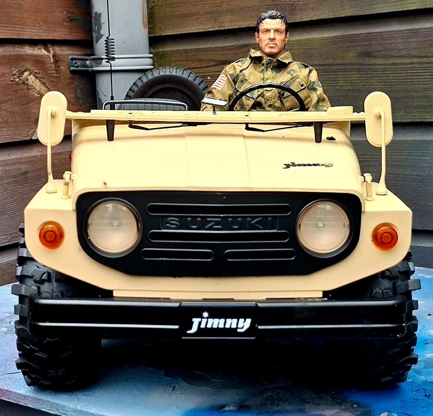 SUZUKI JIMNY SCHAAL 1/6 KOOP OF RUIL, Elektro, Auto offroad, Ophalen of Verzenden, Zo goed als nieuw
