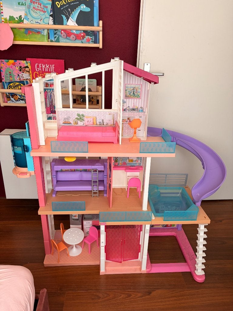 Barbie dreamhouse XL - 3 verdiepingen, lift, zwembad, Kinderen en Baby's, Ophalen, Gebruikt, Poppenhuis
