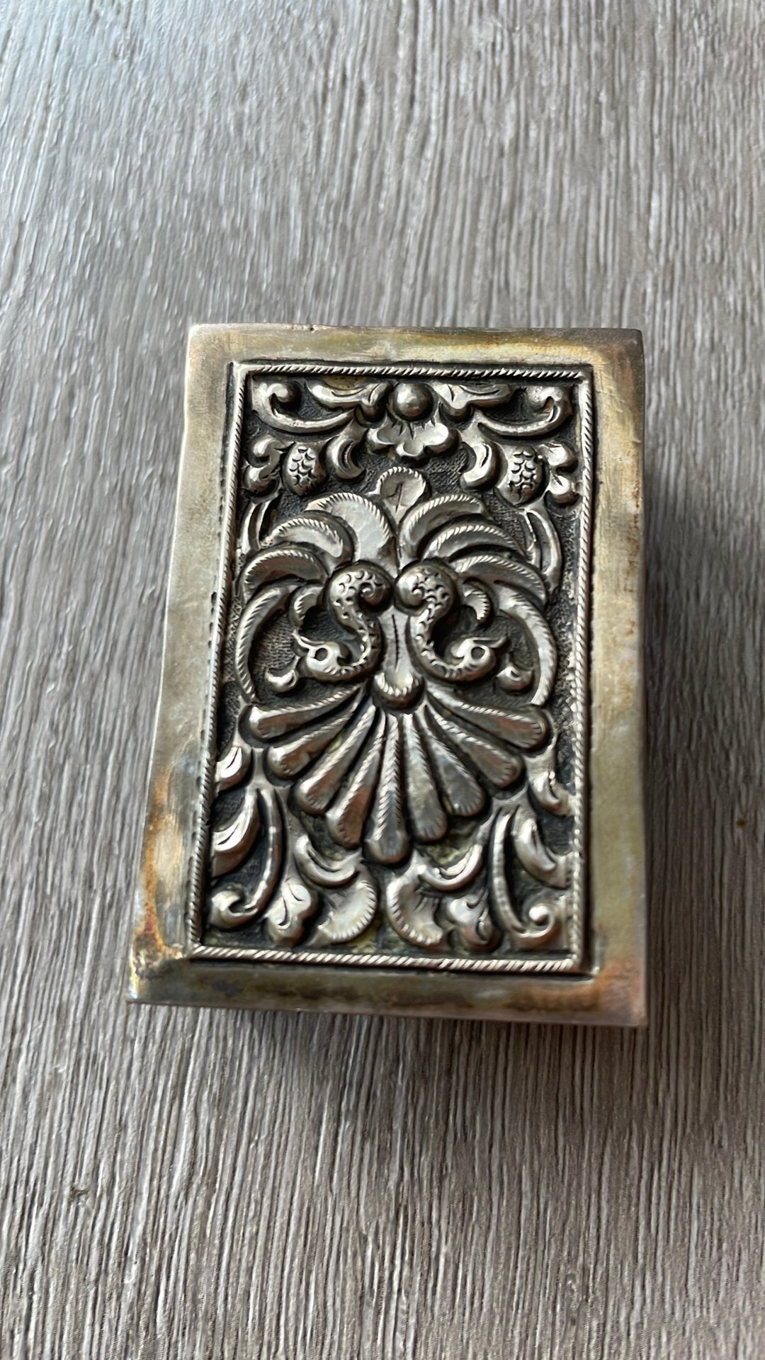 M5800 Nederlands zilverwerk met gedetailleerd reliëf, Ophalen of Verzenden, Zilver