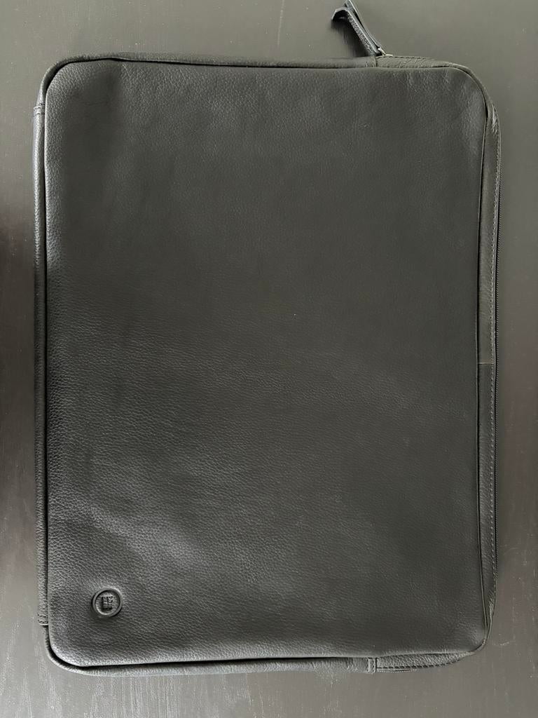 NIEUW: Laptoptas zwart leder 17 en 18 inch (Coolblue), Ophalen of Verzenden, 17 inch of meer, Zo goed als nieuw