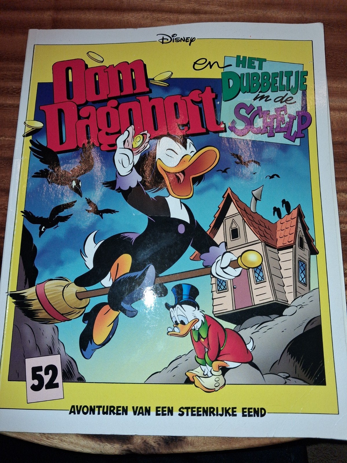 52 Walt Disney's oom Dagobert en het dubbeltje in de schelp, Ophalen of Verzenden, Zo goed als nieuw, Walt Disney, Eén stripboek