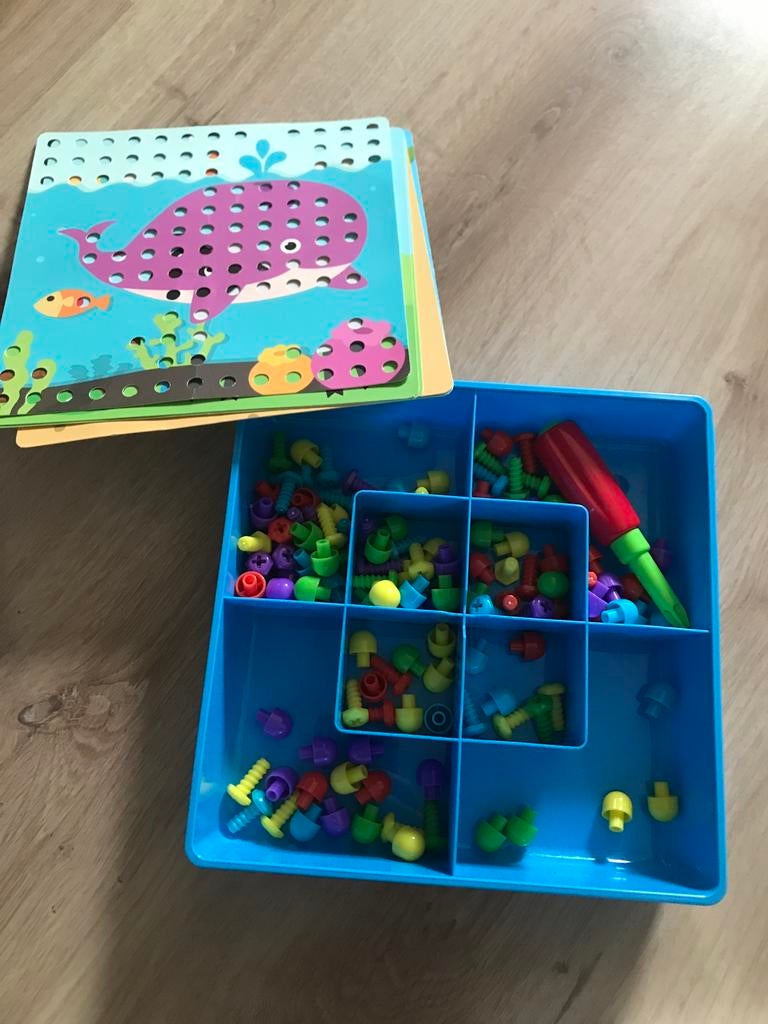 Scene puzzel met schroefjes en dopjes, Ophalen of Verzenden, Zo goed als nieuw