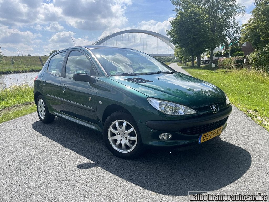 Peugeot 206 1.6 Roland Garros UNIEK!, 4 cilinders, Bedrijf, 88 pk, Hatchback