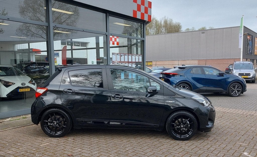 Toyota Yaris 1.5 Hybrid GR-Sport, Auto's, Toyota, Euro 6, 4 cilinders, Zwart, Origineel Nederlands