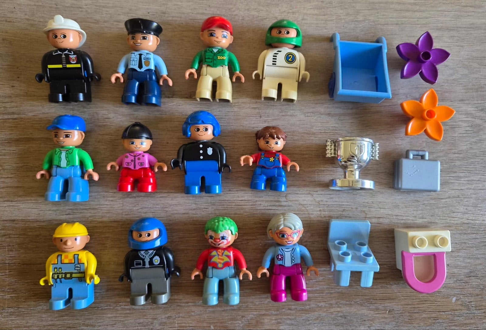 Grote collectie LEGO Duplo poppetjes en accessoires, Kinderen en Baby's, Speelgoed | Duplo en Lego, Ophalen of Verzenden