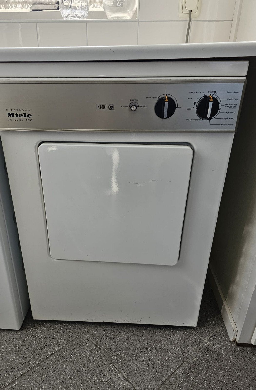 Wasdroger Miele De Luxe T333, Ophalen, Gebruikt, Luchtafvoer, 85 tot 90 cm