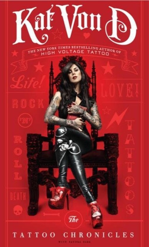 Kat Von D - The Tattoo Chronicles boek, Boeken, Ophalen of Verzenden, Zo goed als nieuw, Kat Von D