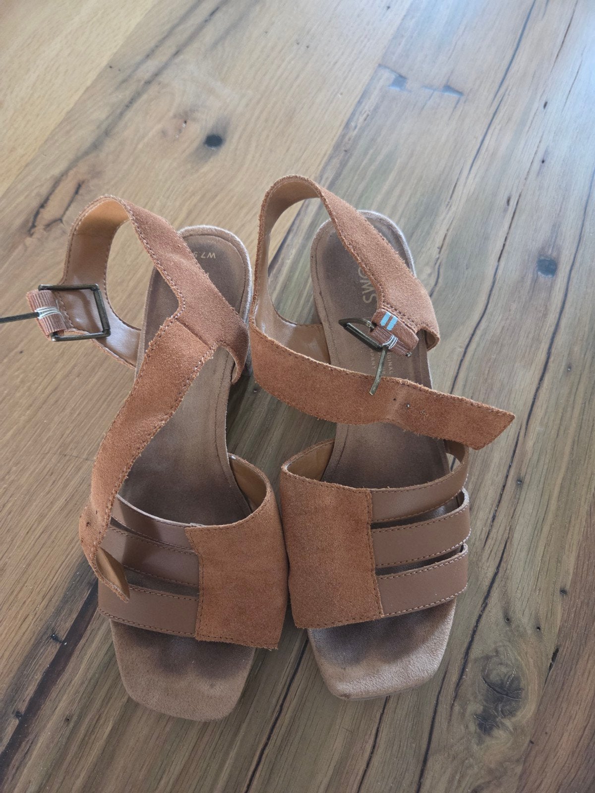 TOMS bruine sandalen met hak - Maat 38, Bruin, TOMS, Gedragen, Sandalen of Muiltjes