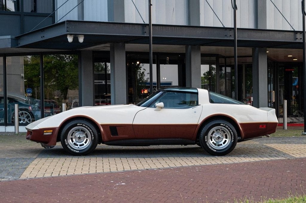 Chevrolet Corvette C3 350 T-Top (bj 1981, automaat), Auto's, Beige, Chevrolet, Beige, Bedrijf