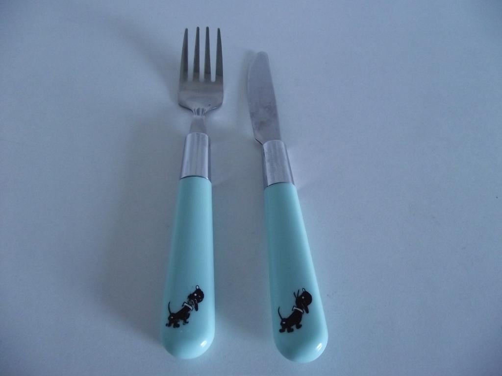RVS turquoise Takkie kinderbestek vork mes 16,5 cm Hema p st, Huis en Inrichting, Ophalen of Verzenden, Zo goed als nieuw, Rvs of Chroom