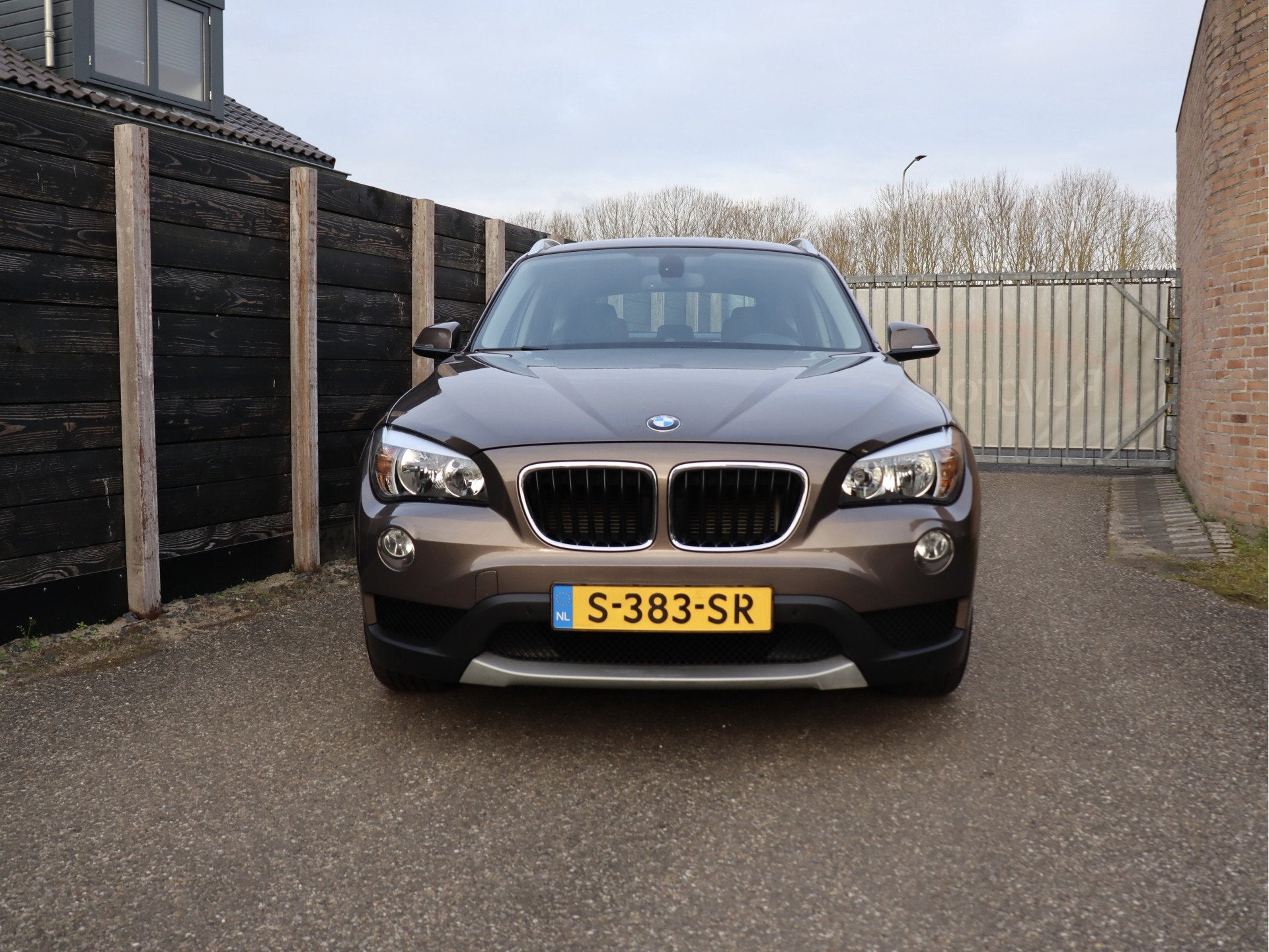 BMW X1 sDrive18i AUTOMAAT (bj 2013), Auto's, BMW, 4 cilinders, 1430 kg, 750 kg, 5 stoelen