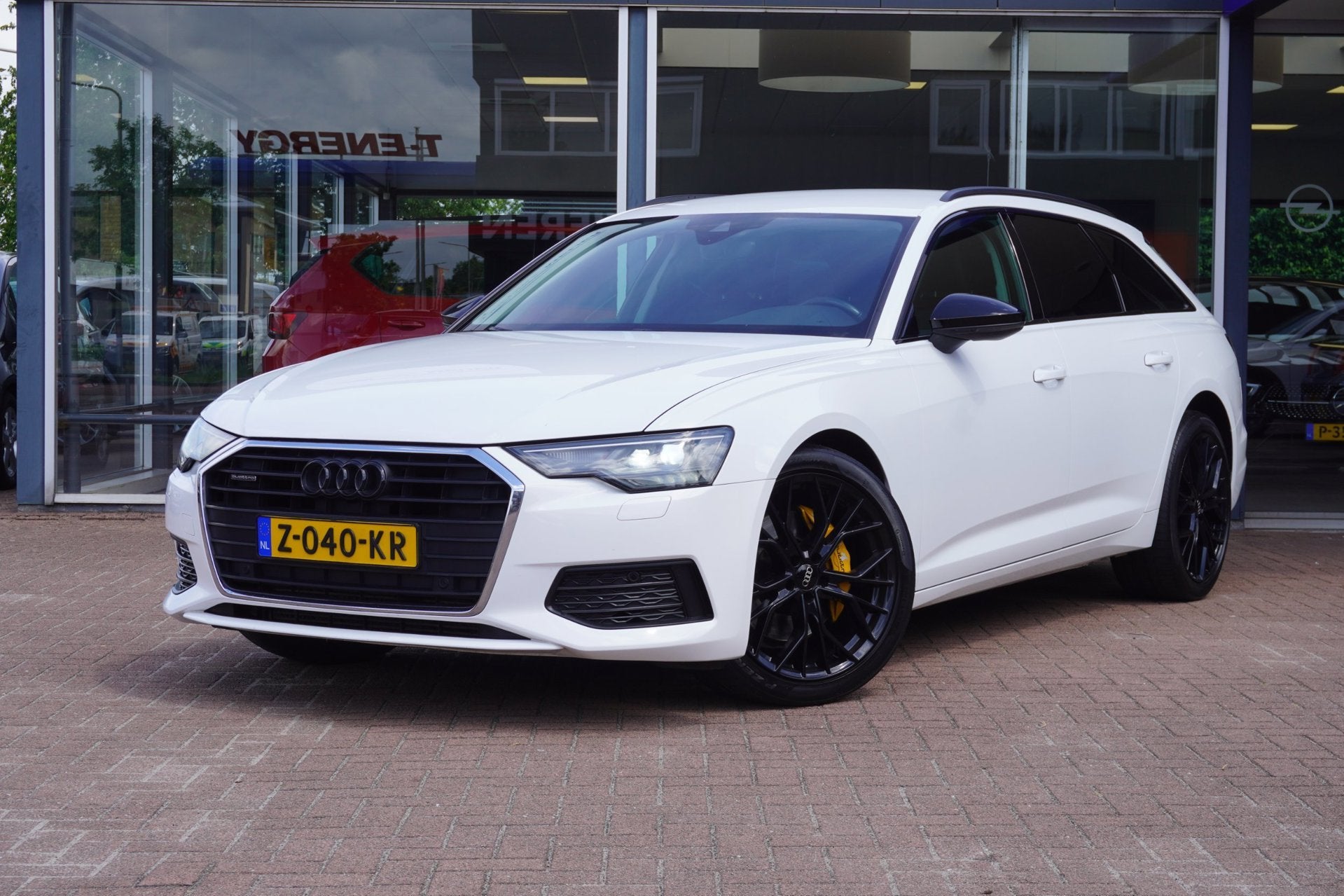 Audi A6 Avant 45 TDI quattro Business edition Automaat | Nav, Auto's, Audi, Gebruikt, Wit, Diesel, 6 cilinders