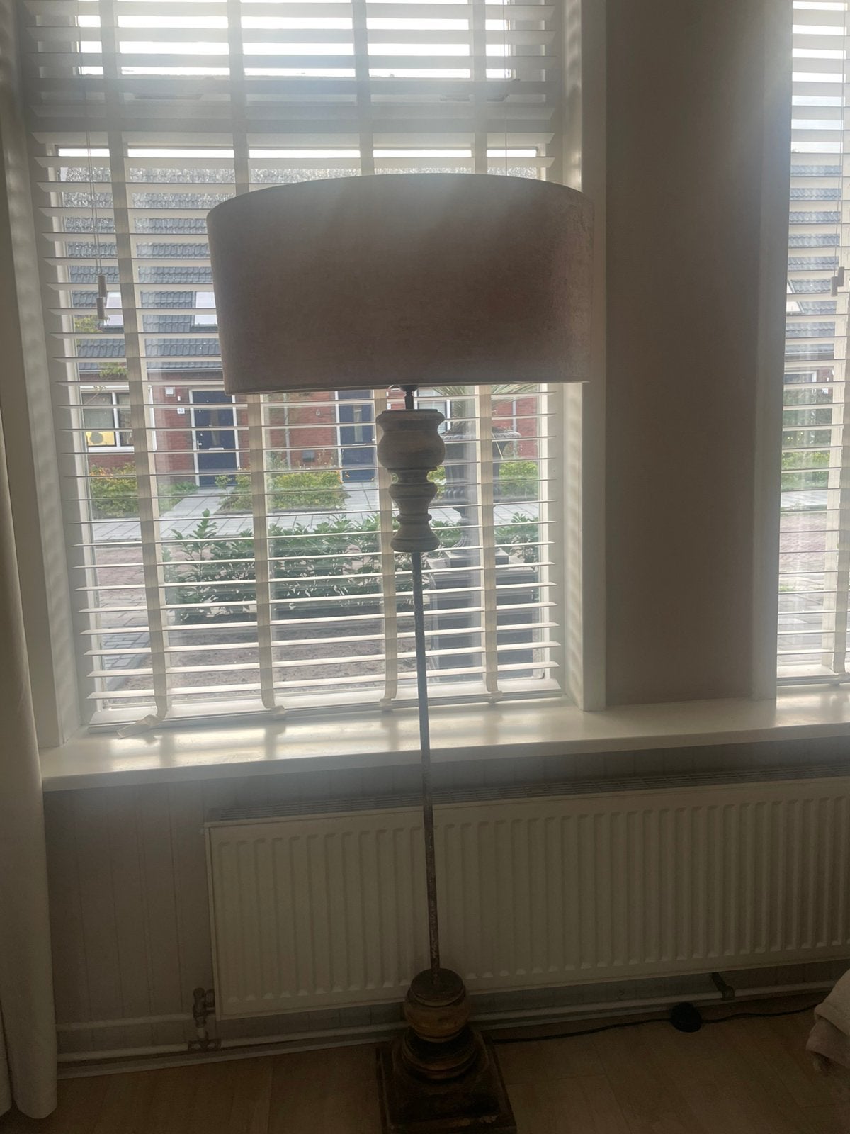 2 prachtige mooie vloer lampen met fluwelen kap, Huis en Inrichting, Ophalen, Gebruikt, Overige materialen, 150 tot 200 cm