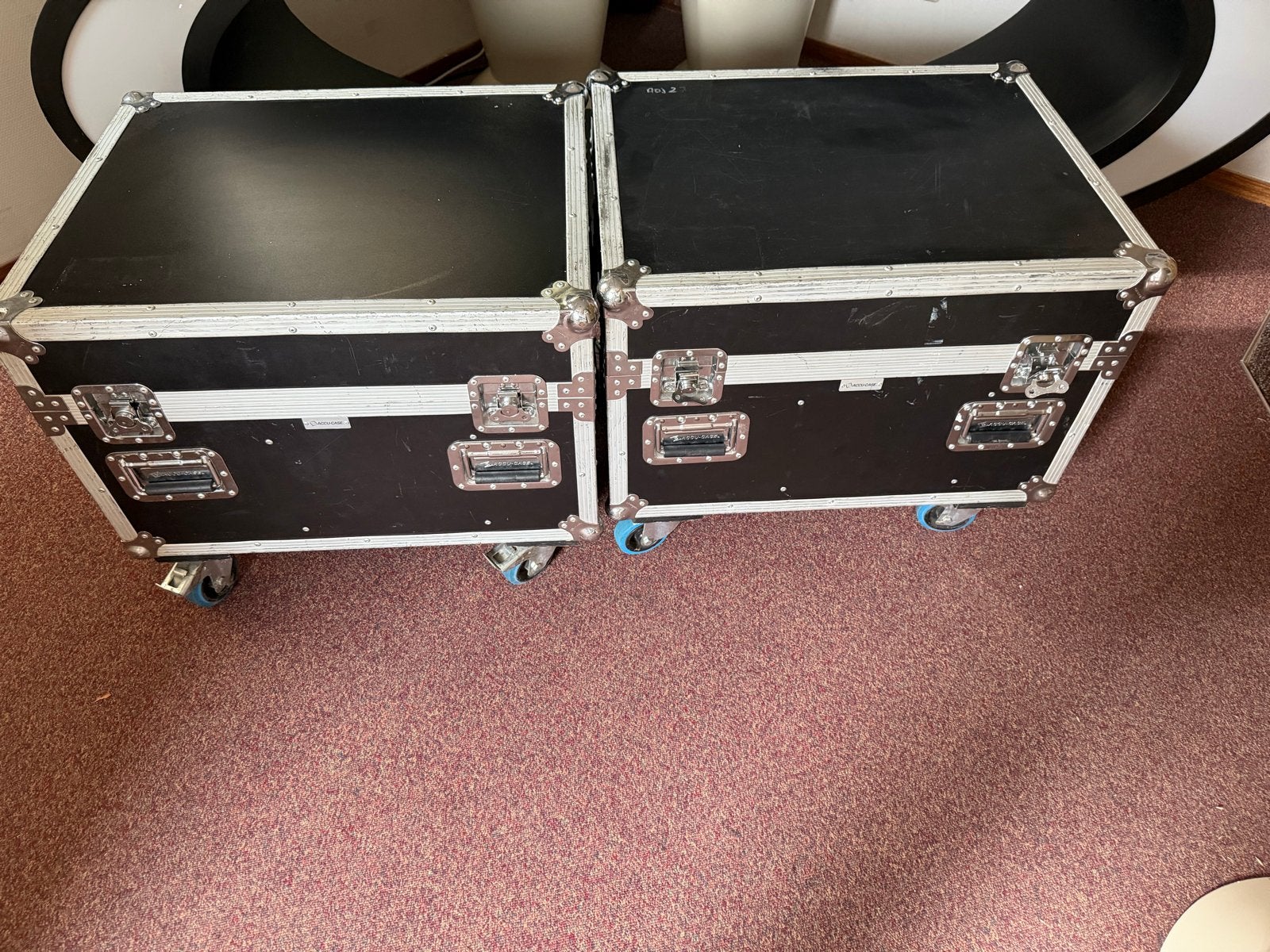 2 Flightcases met wielen - Ideaal voor apparatuur, Ophalen of Verzenden, Gebruikt, Overige instrumenten, Flightcase