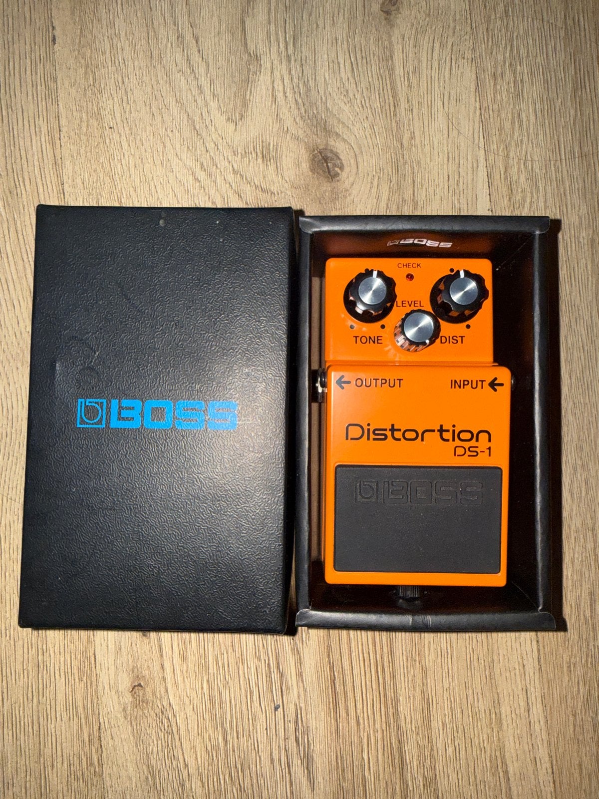 Boss DS-1 Distortion Pedaal - Zo goed als nieuw, Muziek en Instrumenten, Effecten, Ophalen, Zo goed als nieuw, Distortion, Overdrive of Fuzz