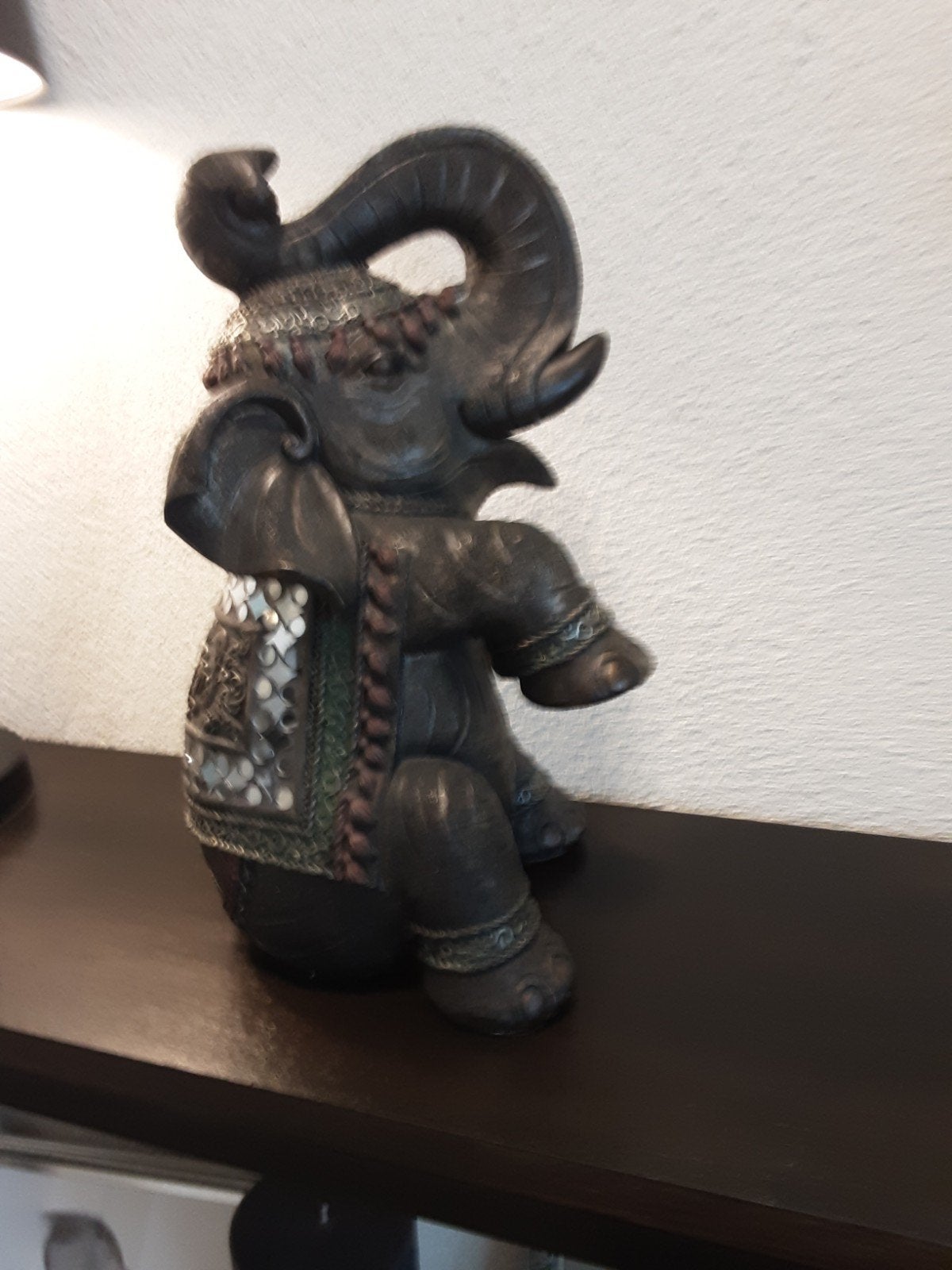 Zittende olifant zgan, Ophalen, Zo goed als nieuw, 33 cm
