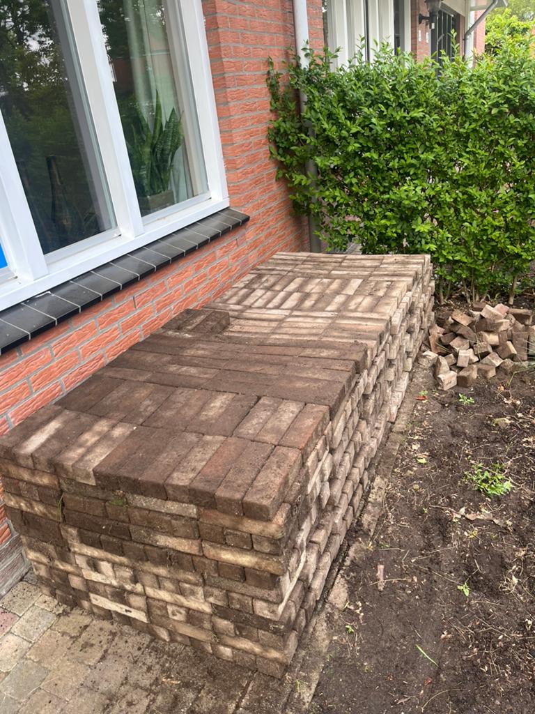 Gebruikte Klinkers en Terrastegels - 2 types, Tuin en Terras, Tegels en Klinkers, Ophalen, Gebruikt, Klinkers, 10 m² of meer