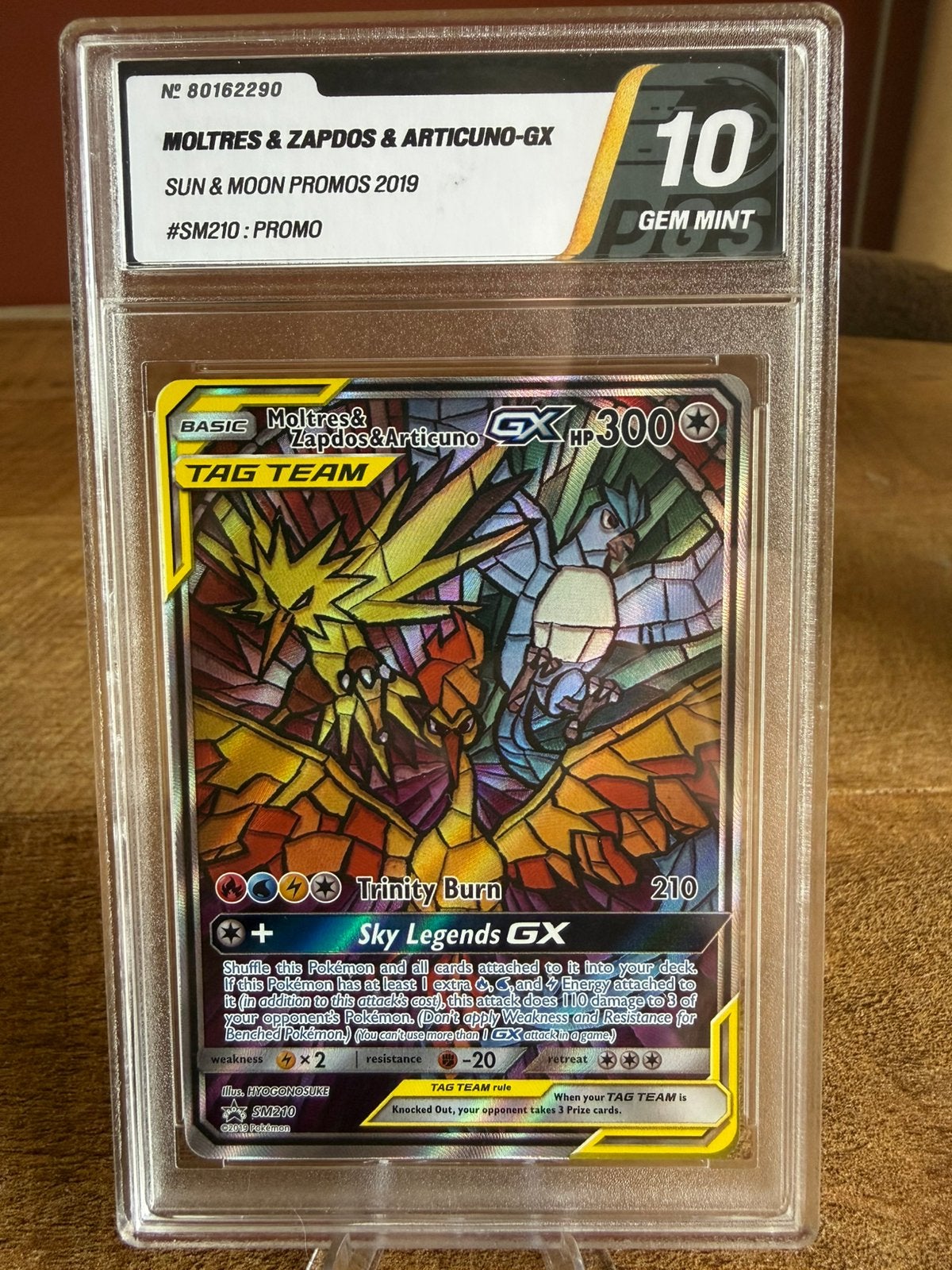 Moltres Zapdos Articuno GX SM210 Stained Glass – 10 Gem Mint, Ophalen of Verzenden, Nieuw, Losse kaart