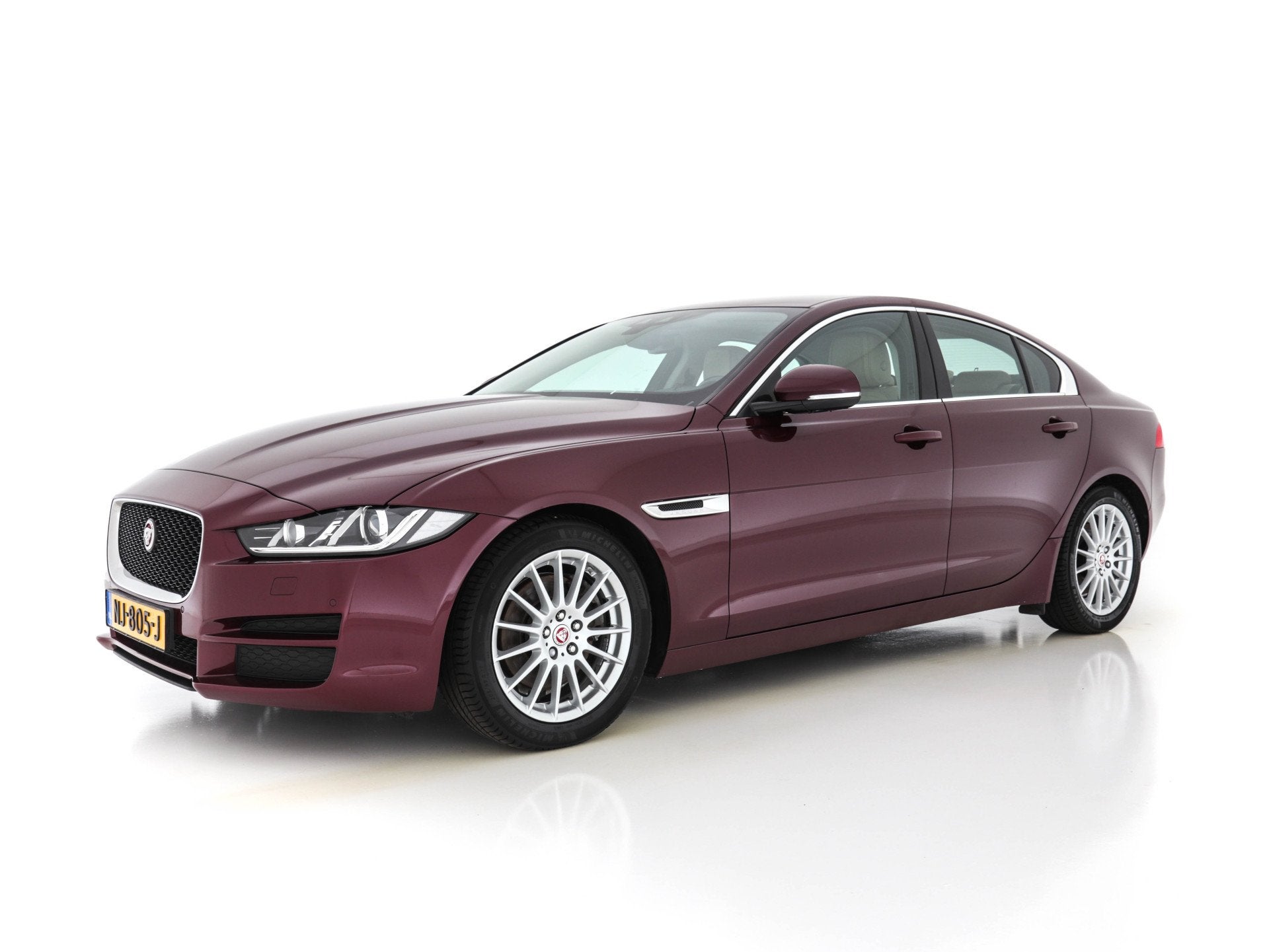 Jaguar XE 2.0 D Portfolio (INCL-BTW) Aut. *LEATHER | NAVI-FU, Auto's, Automaat, Achterwielaandrijving, 4 cilinders, 1465 kg
