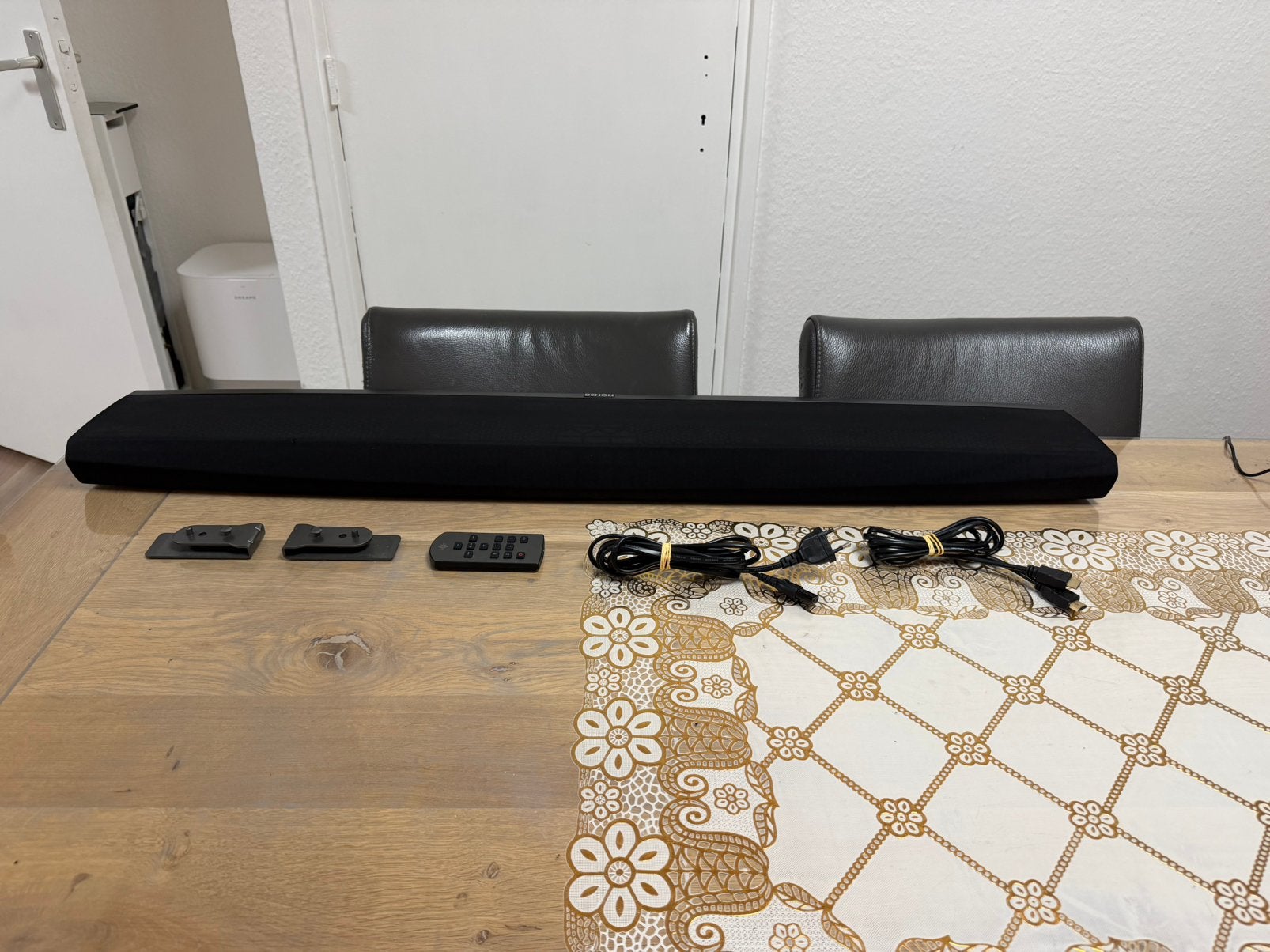 denon heos bar soundbar 5xhdmi arc met muurbeugels, Ophalen of Verzenden, Zo goed als nieuw