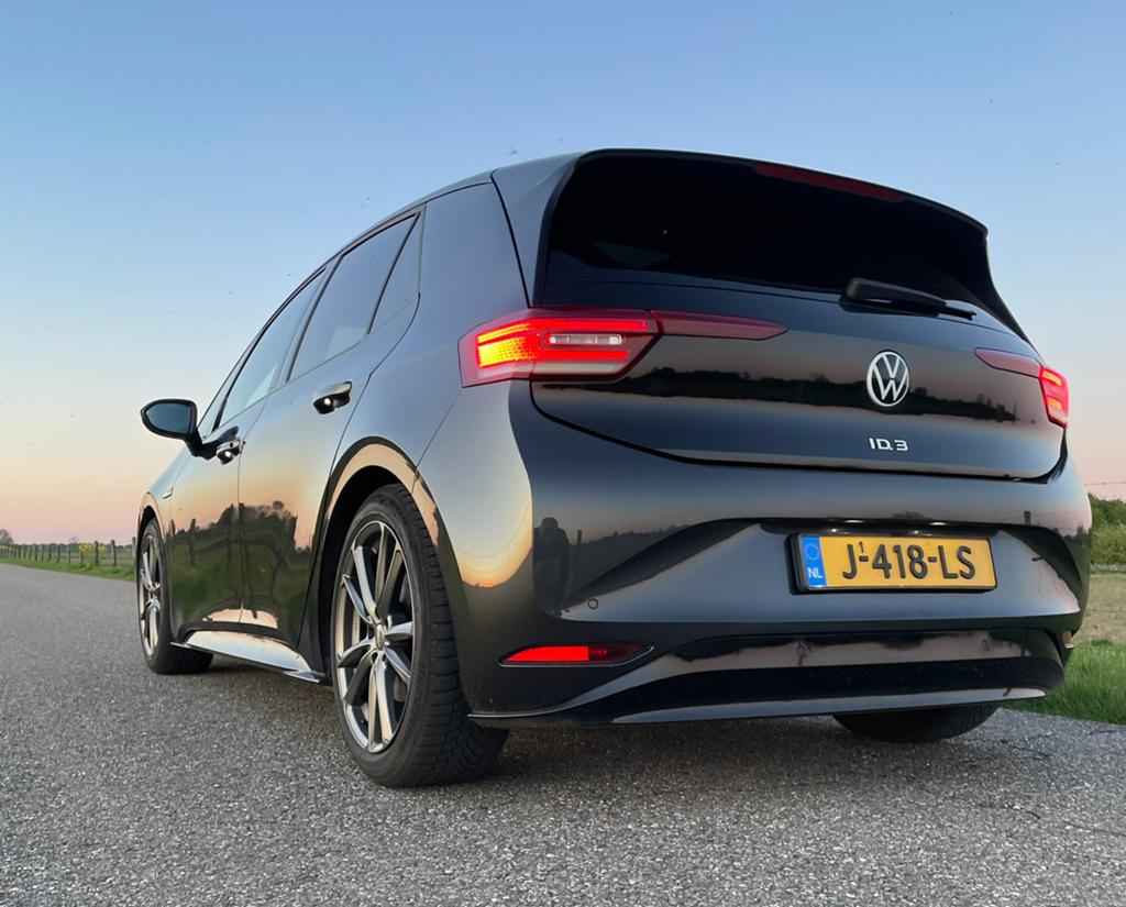 VOLKSWAGEN ID3 Pro 58kW 204pk UNIEK pano trekhaak sportstoel, Auto's, Automaat, Euro 6, ID.3, Origineel Nederlands
