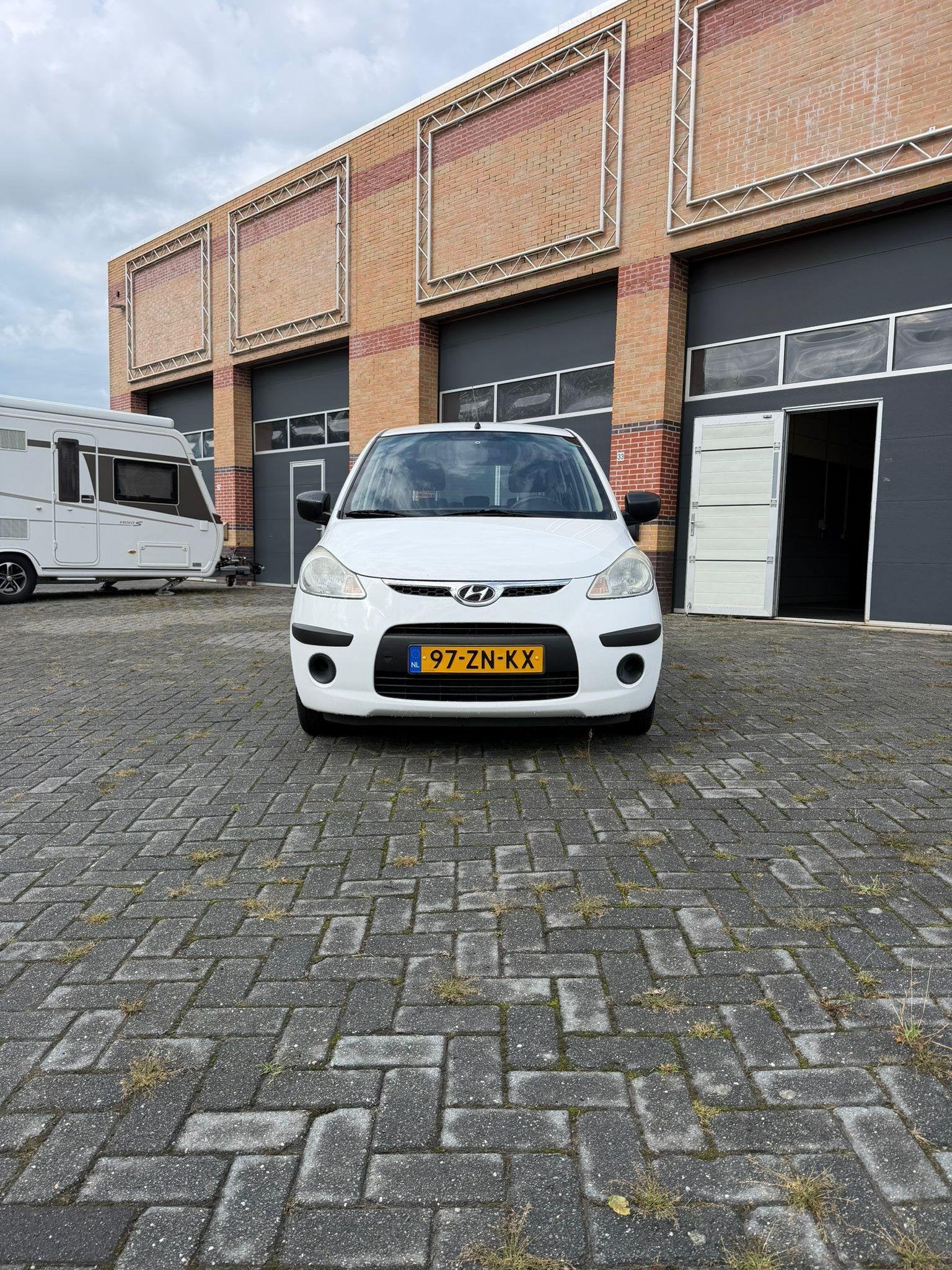 Hyundai i10 1.1 Active Cool, Voorwielaandrijving, Stof, Gebruikt, 31 €/maand