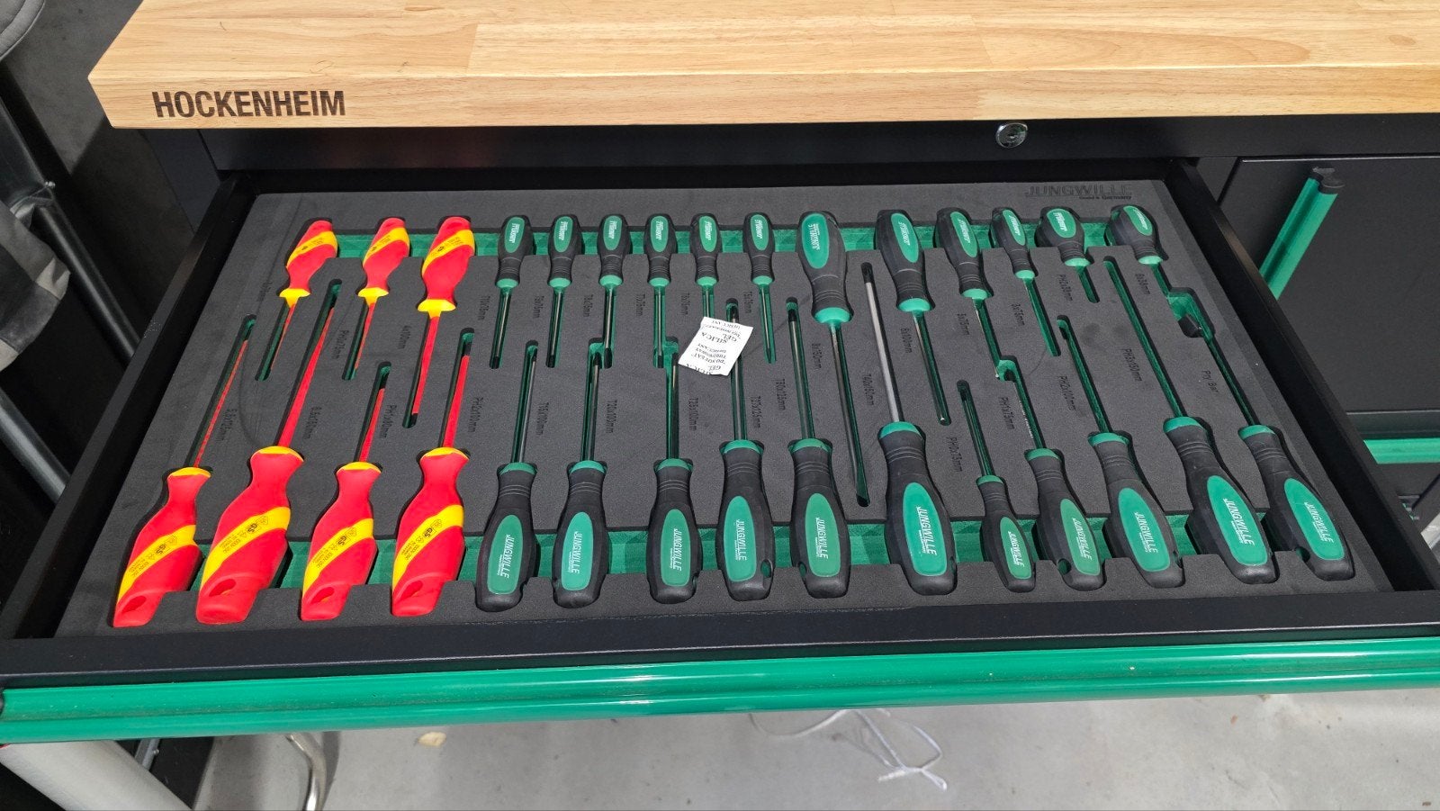 Foto 2 van Jungwille Gereedschapswagen met uitgebreide gereedschapset