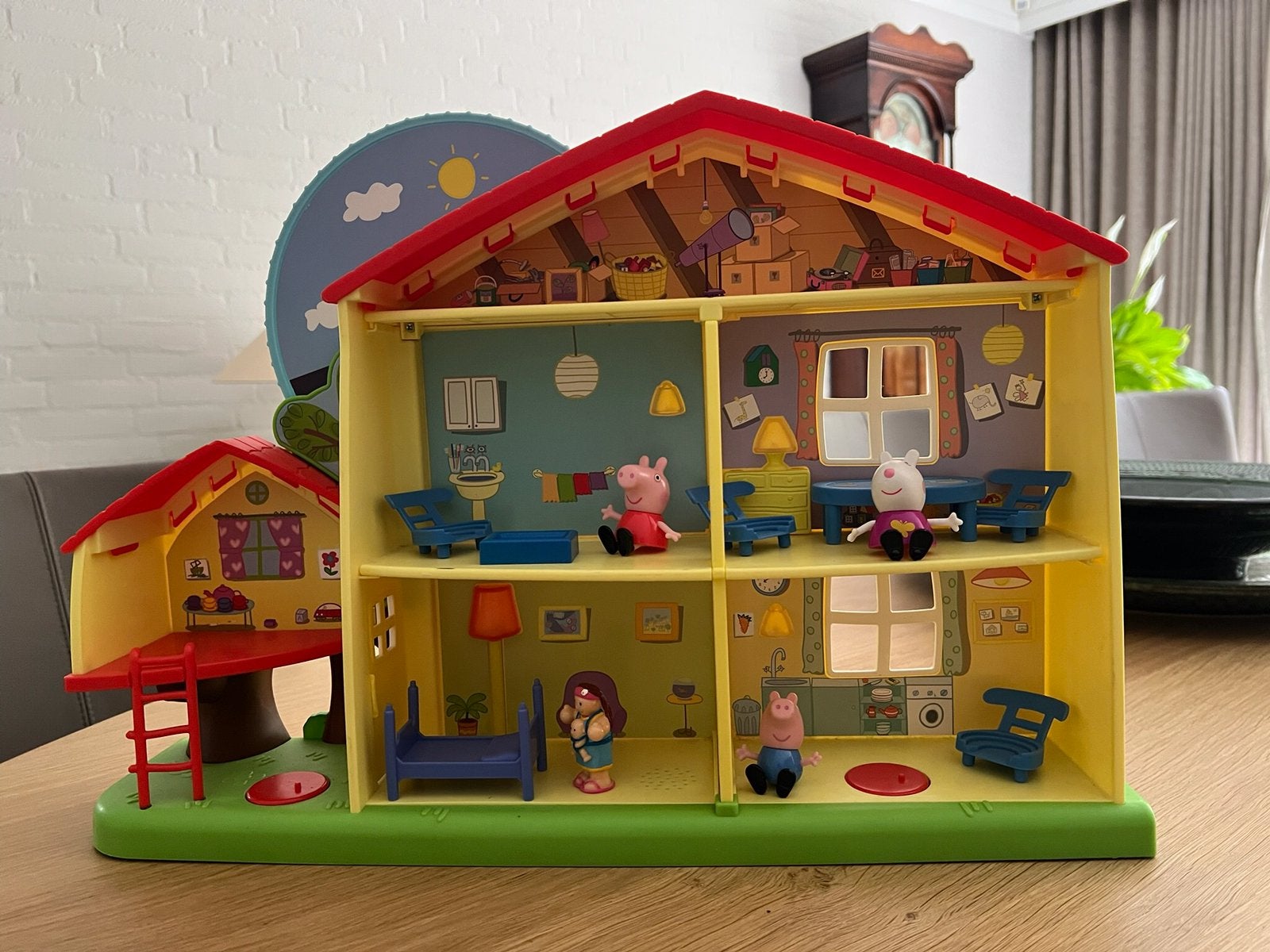 Peppa Pig poppenhuis, Kinderen en Baby's, Ophalen of Verzenden, Zo goed als nieuw, Poppenhuis