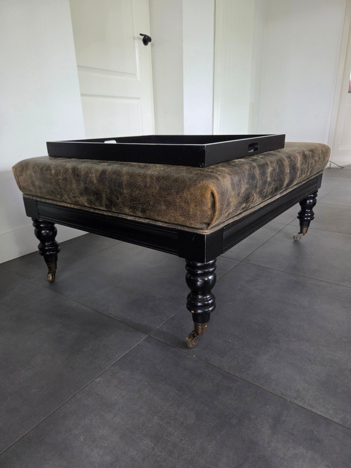 Craquelé, echt lederen poef, hocker, salontafel, Huis en Inrichting, Tafels | Salontafels, Ophalen, Rechthoekig, Minder dan 50 cm