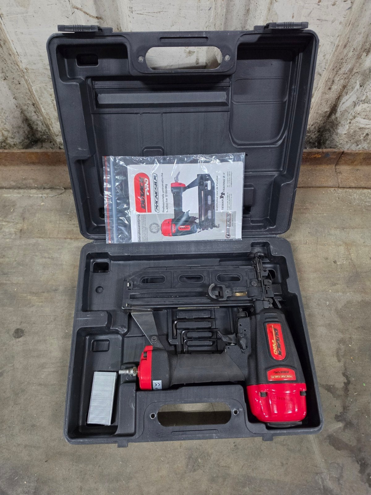 Dutack Pro B1664Mg tacker | 1.6mm brads | 20 t/m 64mm, Ophalen of Verzenden, Gebruikt