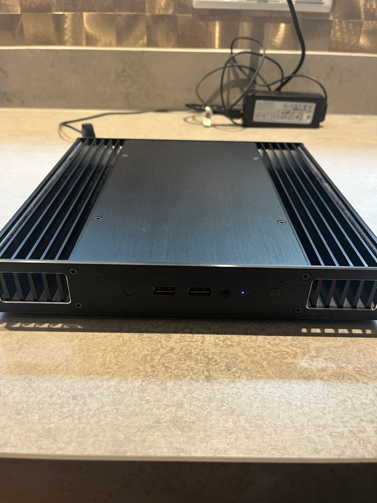 Roon Nuc 8i7 Fanless, Computers en Software, Ophalen of Verzenden, Zo goed als nieuw