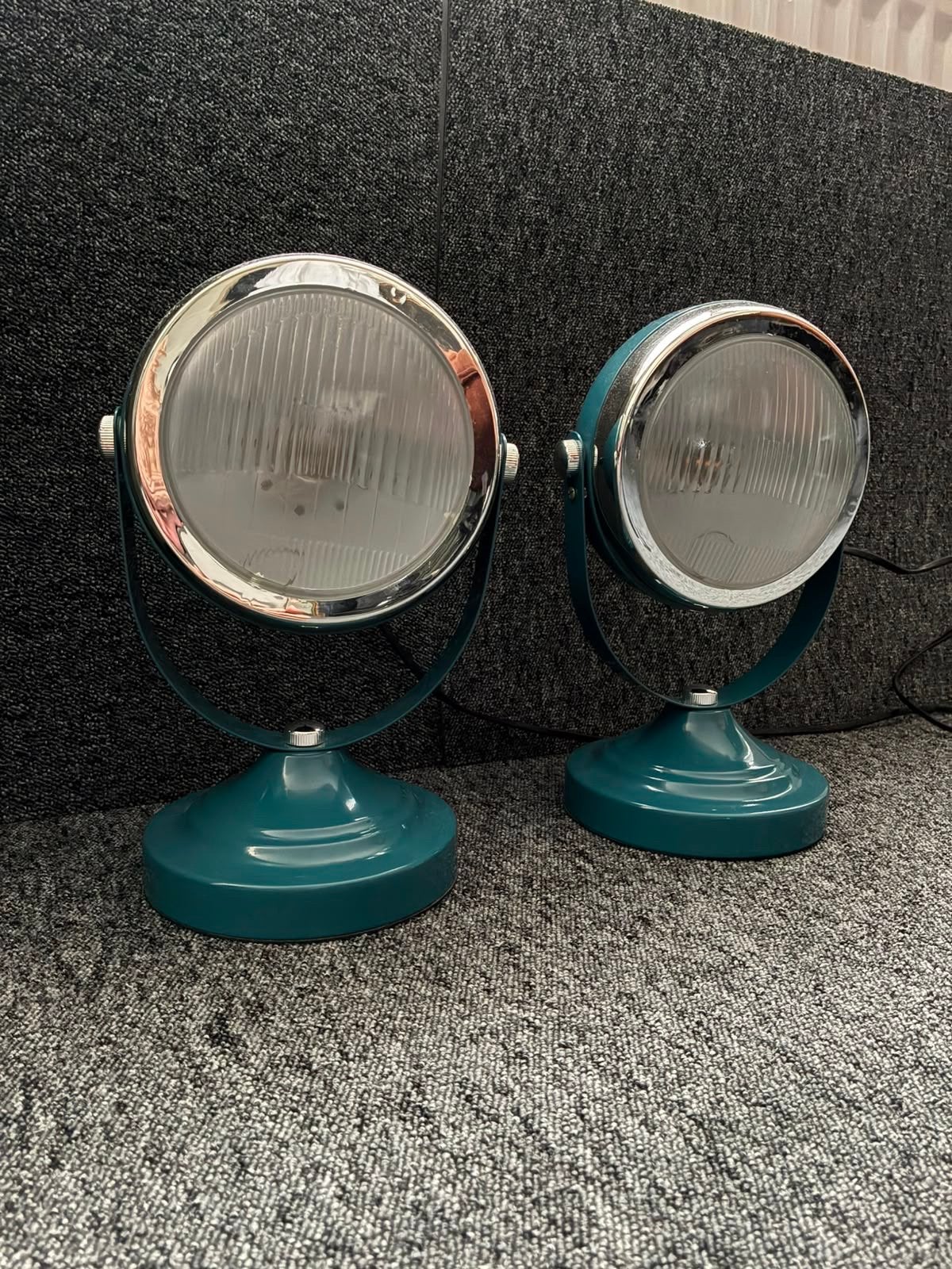 Set van 2 Bedlampjes - Zeer Netjes, Ophalen, Met schakelaar, Groen, Nachtlamp