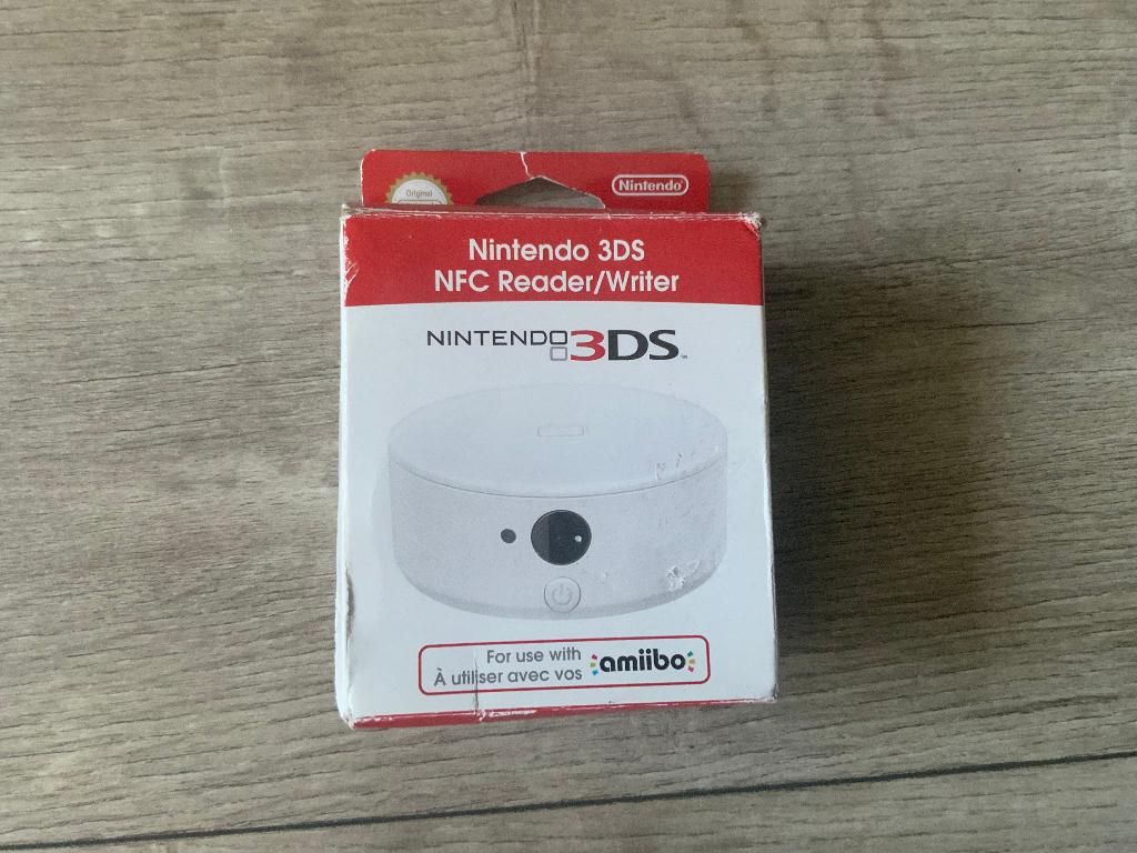 Nintendo 3DS NFC Reader / Writer in doos, Spelcomputers en Games, Games | Nintendo 2DS en 3DS, Zo goed als nieuw, Avontuur en Actie