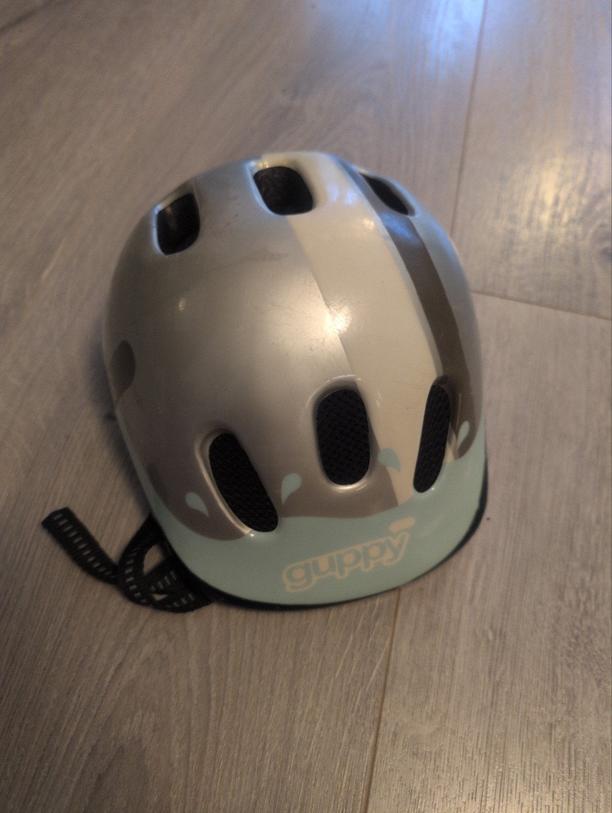 Guppy fietshelm voor kinderen - Zilver/Blauw, Gebruikt, Guppy, Jongen of Meisje, Overige maten
